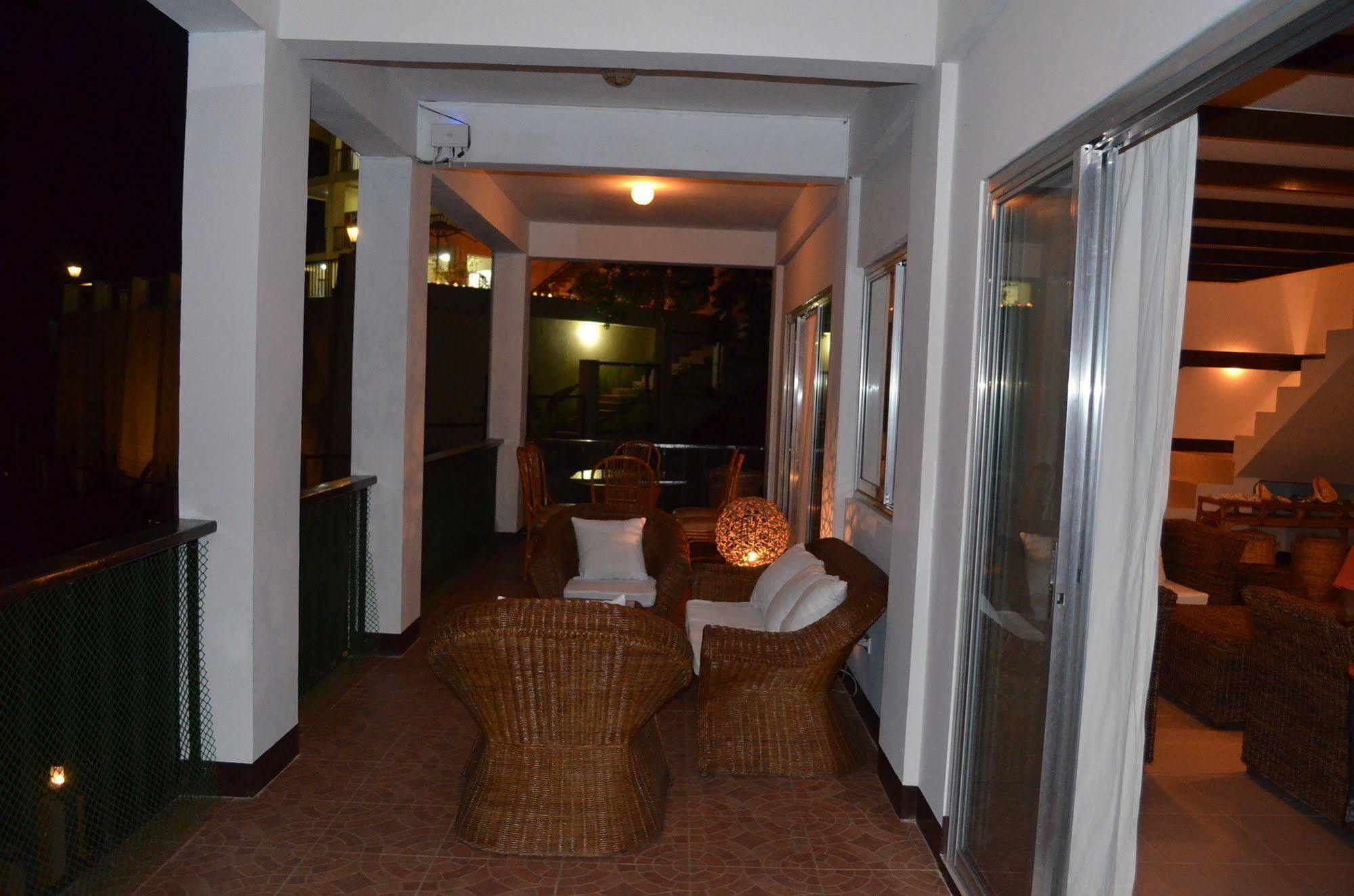 Seahorse Villa Puerto Galera Exteriör bild
